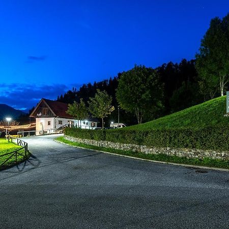 Camping & Caravan Zoncolan Ovaro Extérieur photo